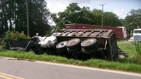 Heavy Duty Truck Recovery Tampa, FL